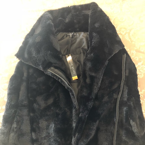 Black Fur Vest - Picture 8 of 8